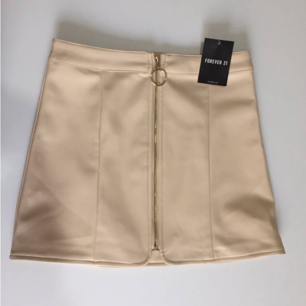 Forever 21 light Beige pleather Zip-Front gold zipper Mini Skirt size SMALL